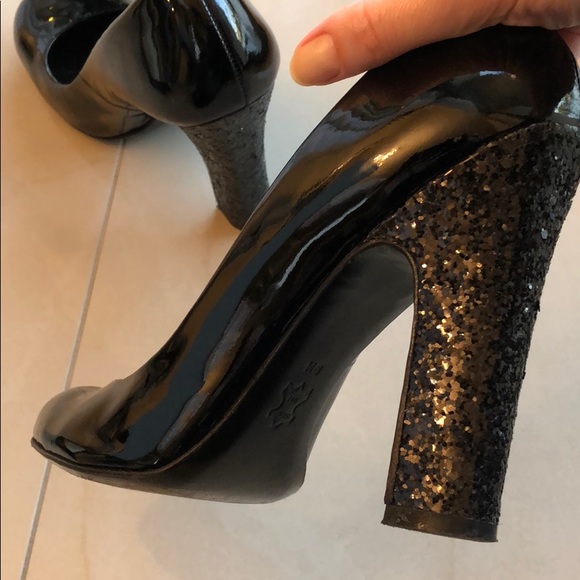Tory Burch Shoes - Tory Burch Black Patent Pumps size 9